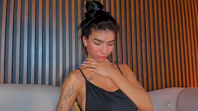 LauraAristizabal Chat XXX in diretta