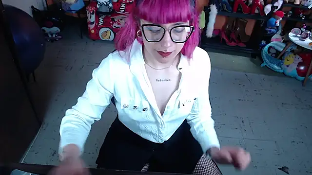 MissMiia2 élő XXX-chatje