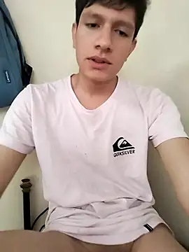 kleiverg69 Live XXX Chat