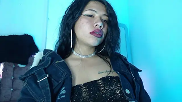 lily_jamesx: απευθείας συνομιλία ΧΧΧ