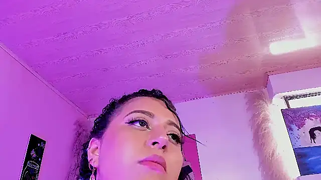 LorenaStevens: онлайн-секс-чат