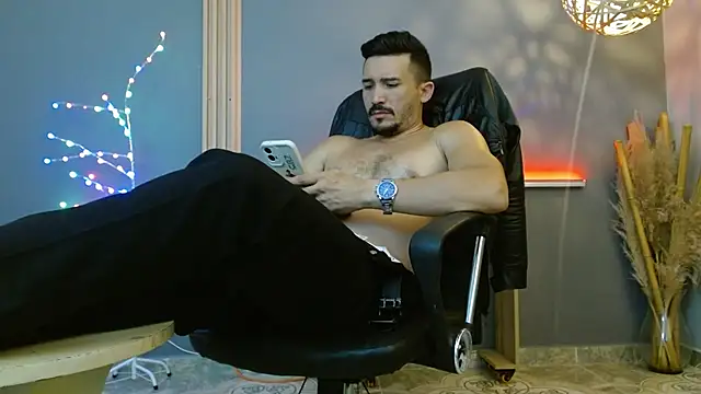 Reiko_85_ Live XXX Chat