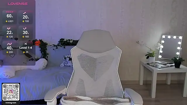 Akemila: онлайн-секс-чат