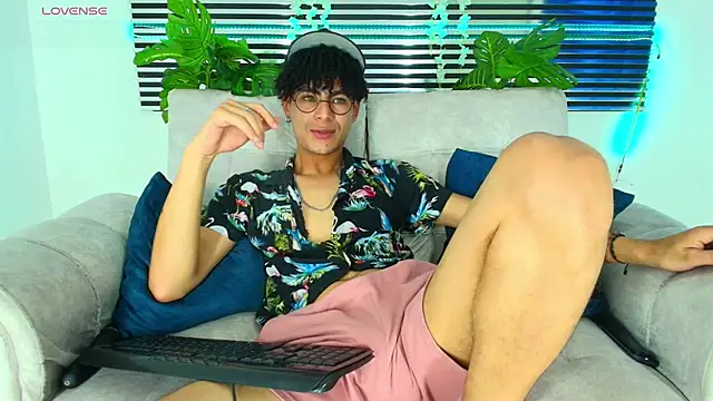 ThiiagoSaeenz Live XXX Chat