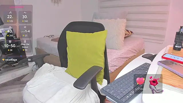 Chat XXX en directo de SharonVelvet