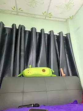 Chat +18 de Ly_Chuppy ao vivo