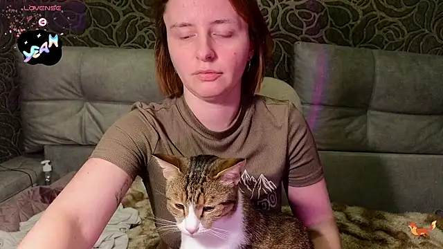 DanaMartinaのライブXXXチャット