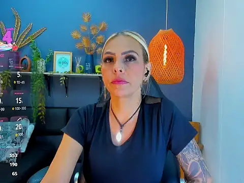 yessila_parker élő XXX-chatje