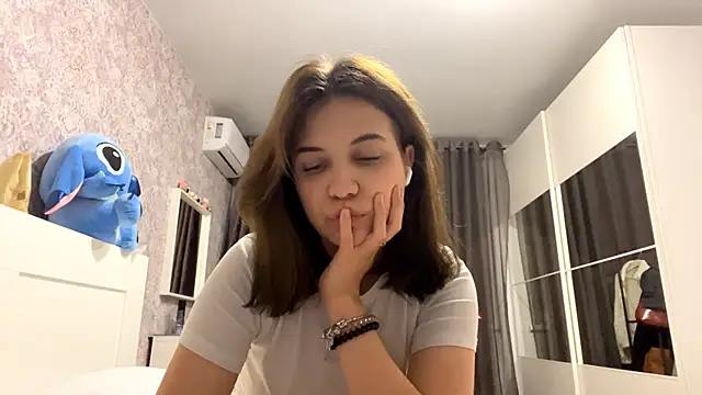 Lunavirexiall Adlı Modelin Canlı XXX Sohbeti