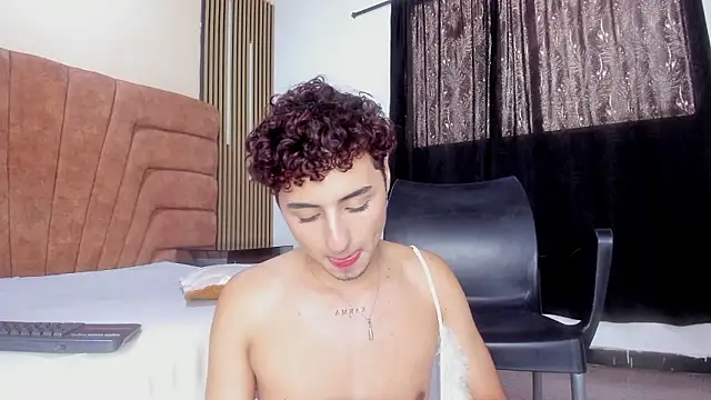 Show de ADHARA_SMITH2 na webcam