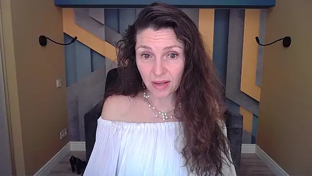 دردشة EllaLong الجنسية المباشرة