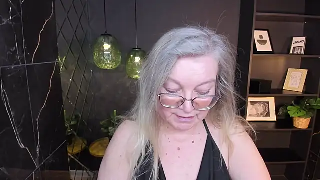 NataliMellow Webcam Show