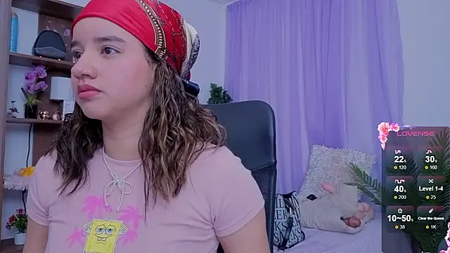 emilyrouxe élő XXX-chatje