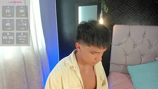 Thiago_Kozak Chat XXX live