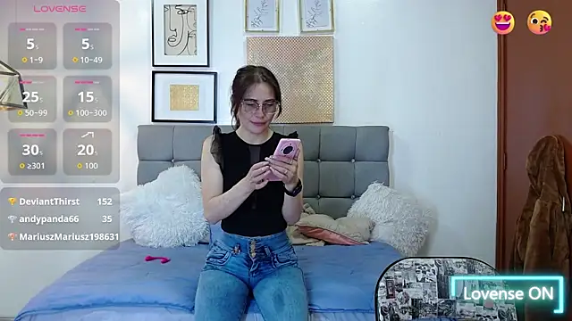 _naomi_s Chat XXX live