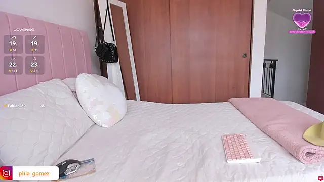 Онлайн чат XXX whitneyhot