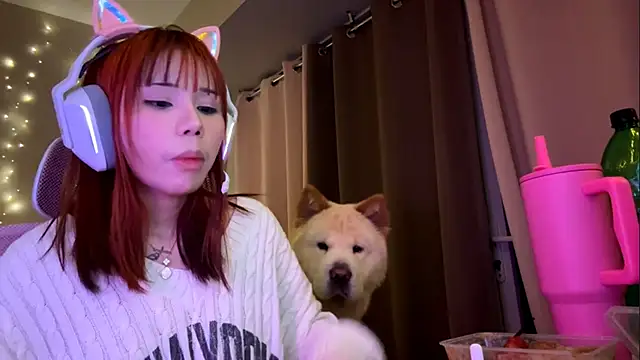 NoellaTrumbull's Live XXX Chat