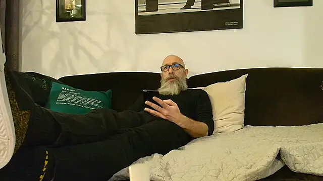 Chat +18 de Kingsscepter ao vivo