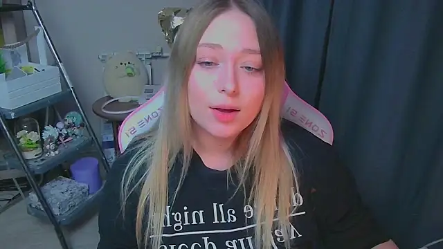 دردشة Emiliaaah الجنسية المباشرة