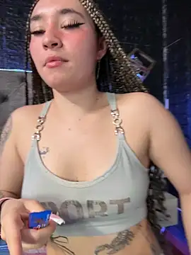 Sophie_LS Adlı Modelin Canlı XXX Sohbeti