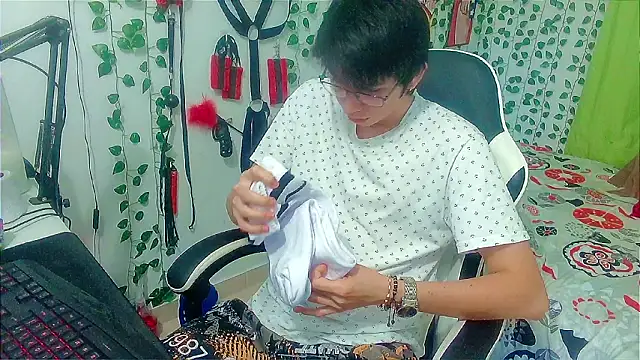 Andy_gray: διαδικτυακό σόου στην κάμερα