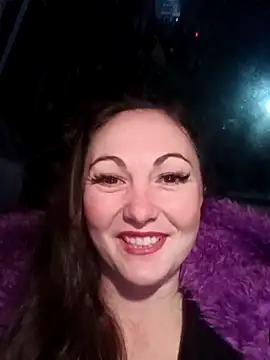 AdorahB3ll3's Live XXX Chat