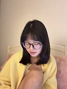 Ella-AAAAAのライブXXXチャット