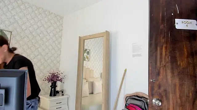 XXX chat uživo modela Nicol_89_