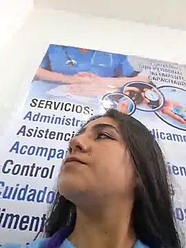 Онлайн чат XXX CAROLINE__07