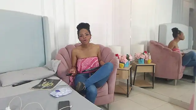 ChantalGarner Live XXX-chat