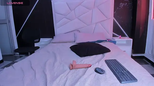 julietakiim Webcamshow