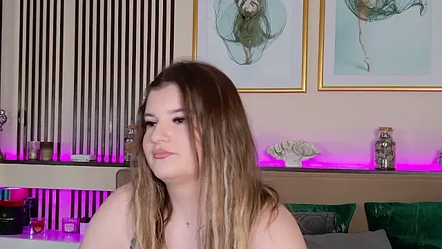 EmilyWess Webcam show