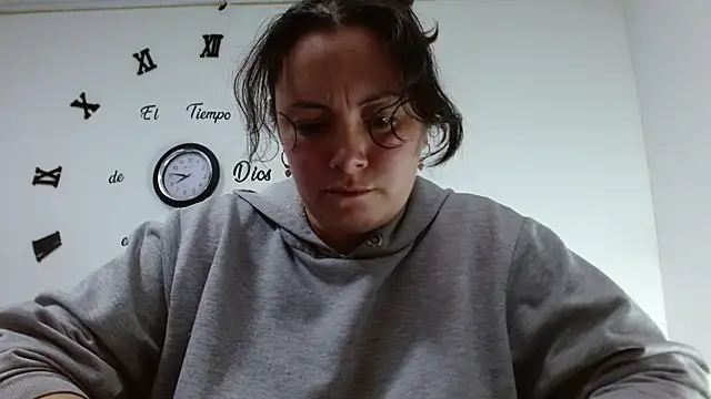 ElaMurray02 Chat XXX live