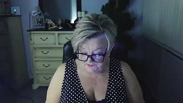 BridgetBlueEyes webcam show