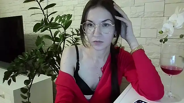 JuliaLovelyのライブXXXチャット