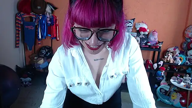 Chatroom XXX en direct de MissMiia2