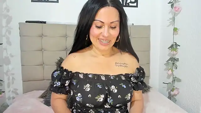 XXX chat uživo modela Tania_mature