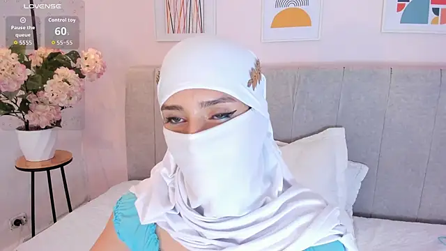 rawiya Adlı Modelin Canlı XXX Sohbeti