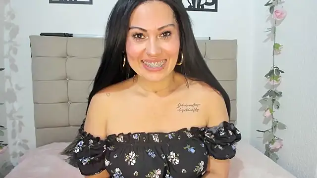 Chat +18 de Tania_mature ao vivo