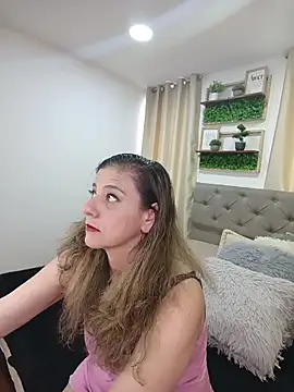 دردشة sasi_luna الجنسية المباشرة