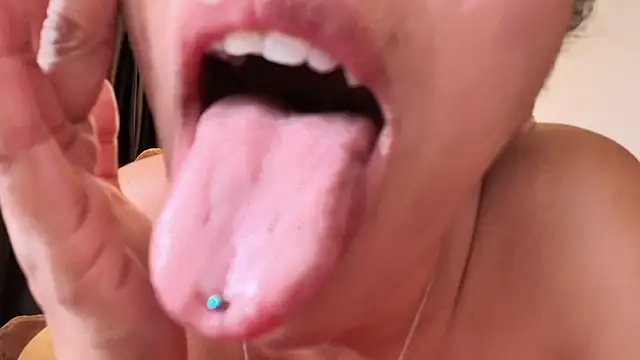 Samanntthaa__: απευθείας συνομιλία ΧΧΧ