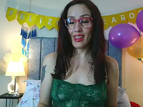 IberianMoonMK Adlı Modelin Canlı XXX Sohbeti