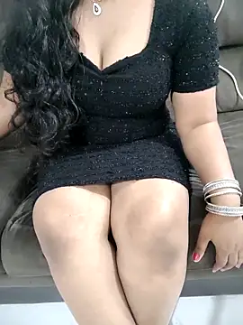 Mounika-25: онлайн-секс-чат