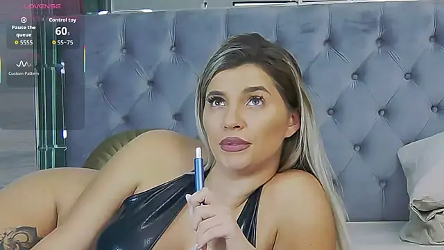 Lorehottien Live XXX chat