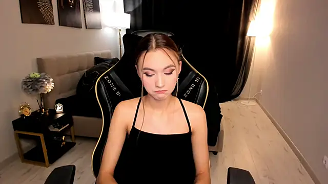 Онлайн чат XXX EllaCurtis