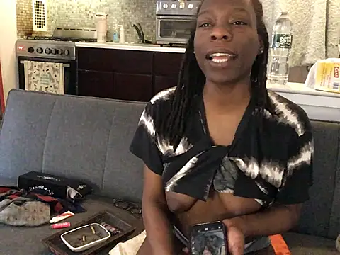 littyleesh1 Chat XXX live