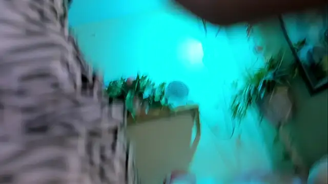 Chatroom XXX en direct de MiaaRose