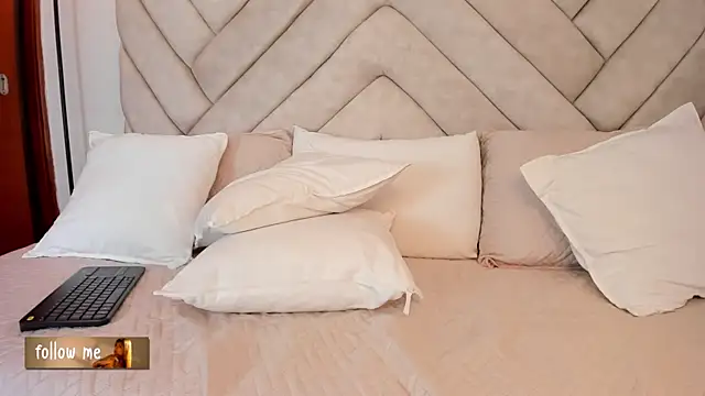 DarlinJones' Live XXX Chat