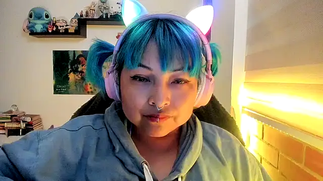 Shaddycute_: онлайн-секс-чат