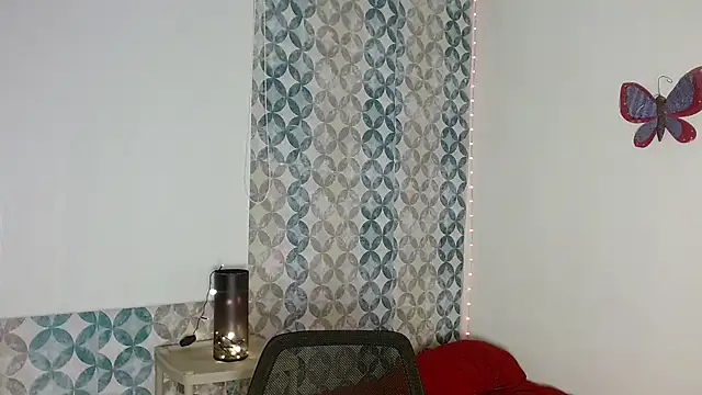 Онлайн чат XXX Emilybateee